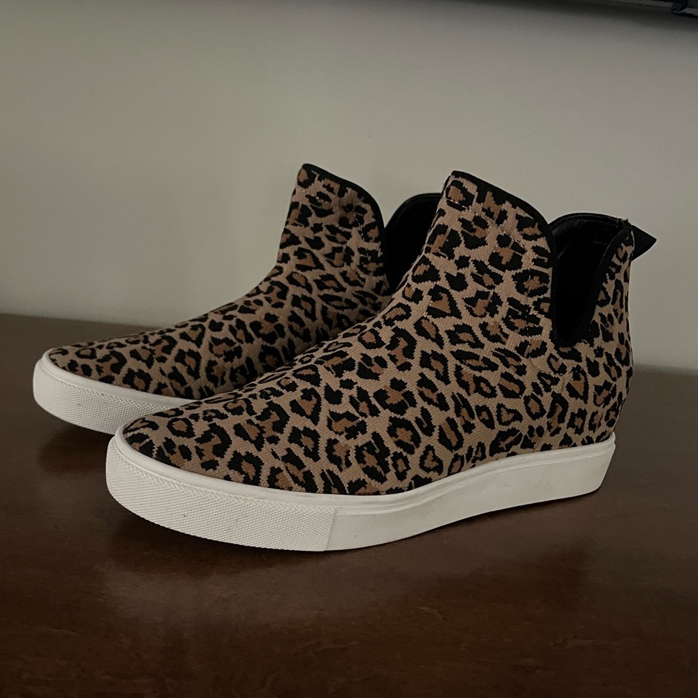 Steve Madden Leopard slip on Loxer sneaker
